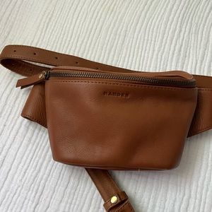 MANDRN Fanny Pack | Leather | Camel